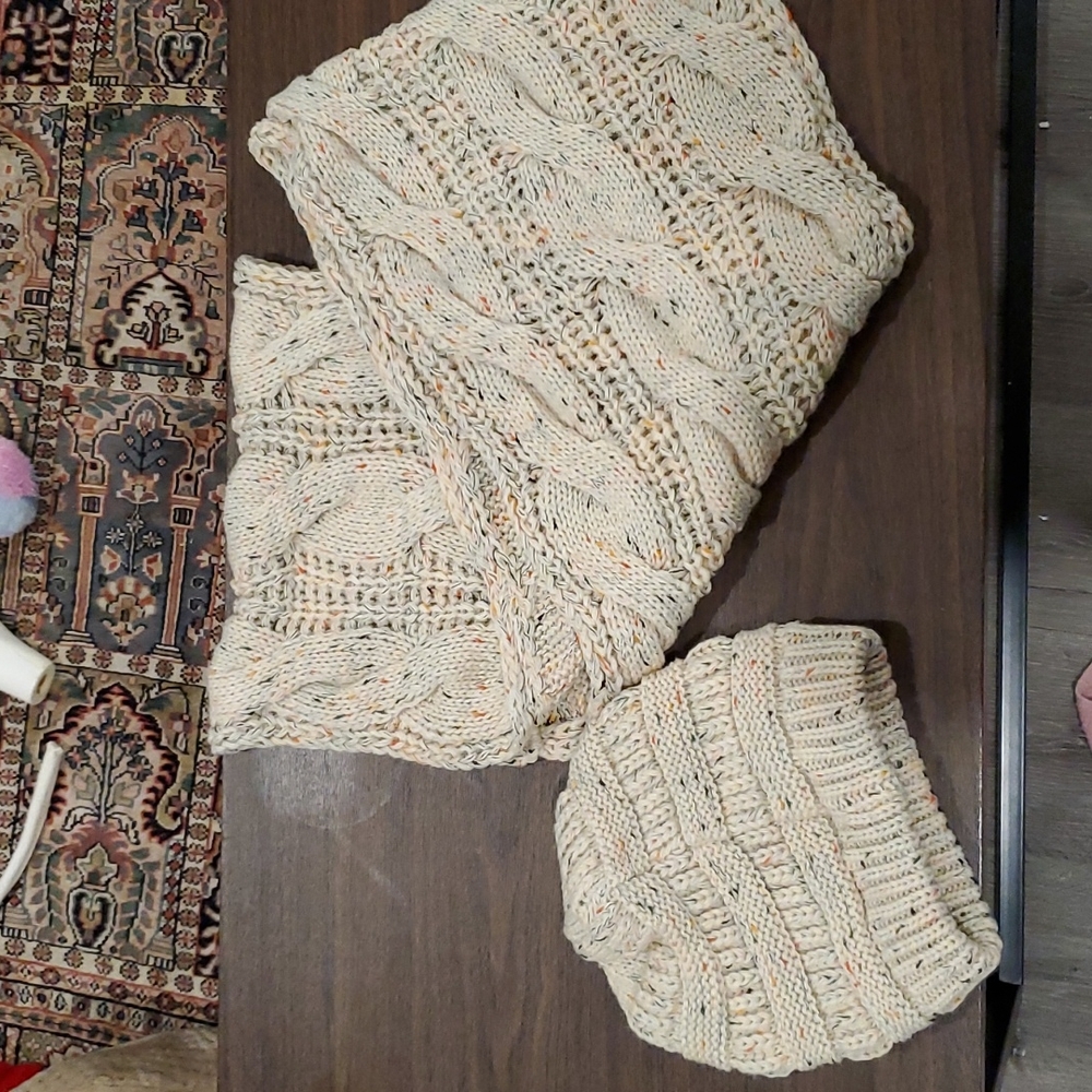 NWOT infinity scarf and knitted hat